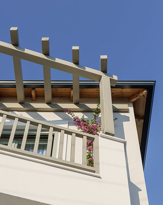 About Helia All Seasons Apts